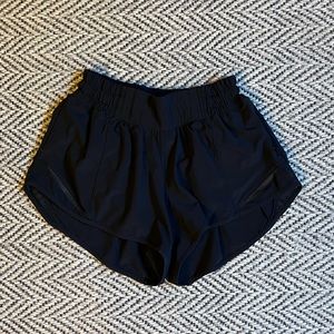 Hotty Hot High-Rise Lined Short 2.5"